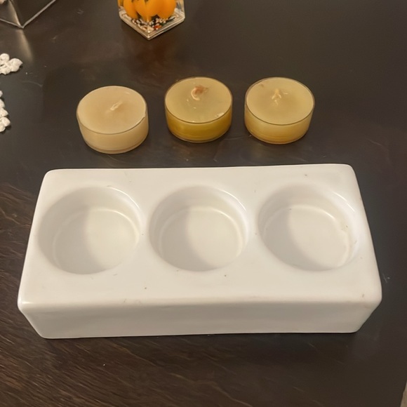 NWOT: White Ceramic Tea Light Candle Holder W/ 3 Vanilla Scent tea light candles - Picture 2 of 7